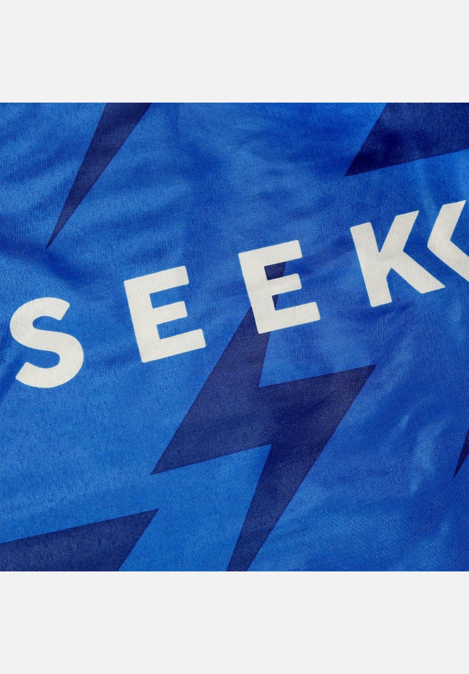 seek-discomfort-blue-lightning-flag